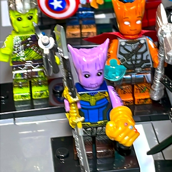 GROOTS - Picture 5 of 8